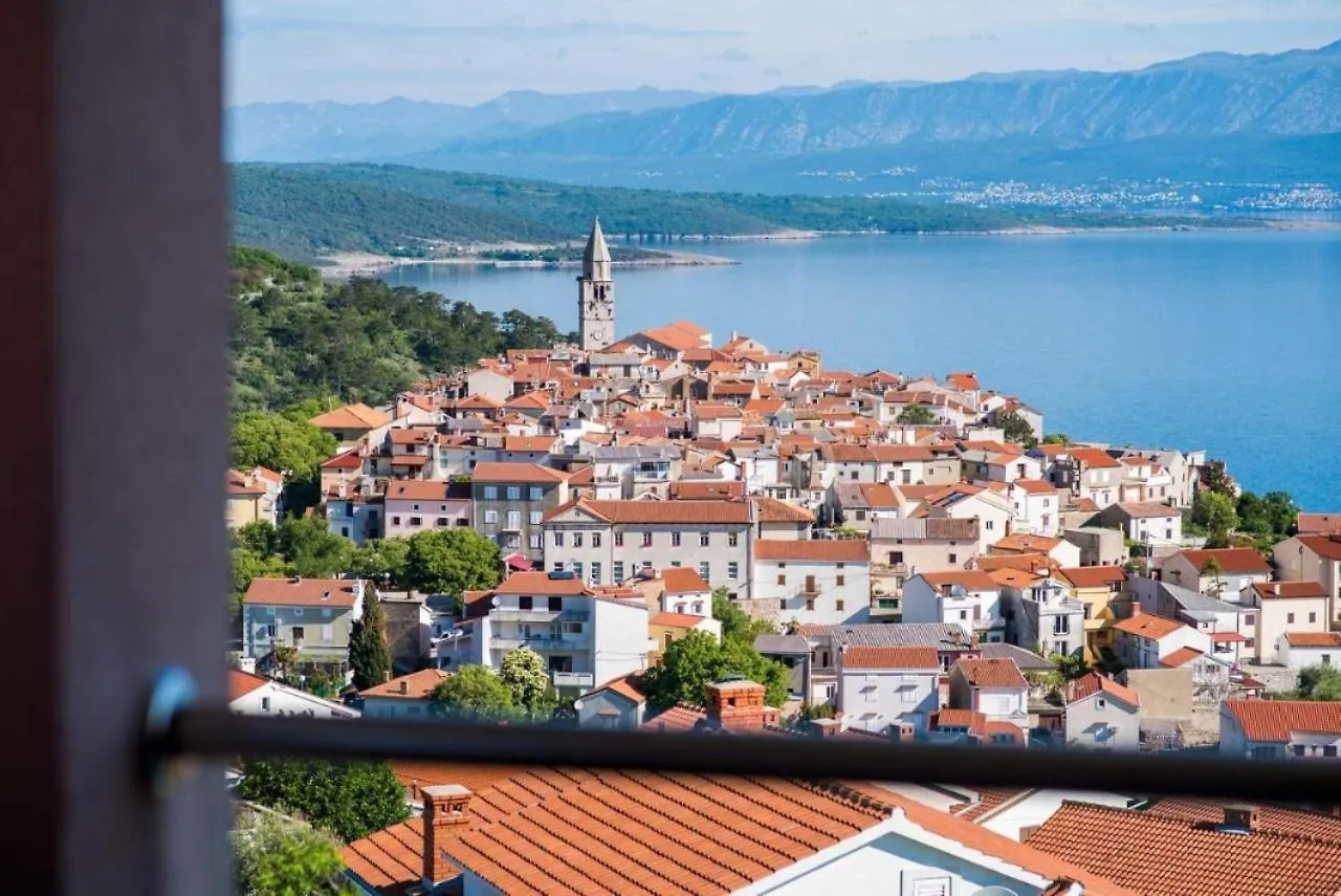 Apartment With A Private Pool, Enchanting View, Beach - By Traveler Tourist Agency Id 2122 Vrbnik 0*,