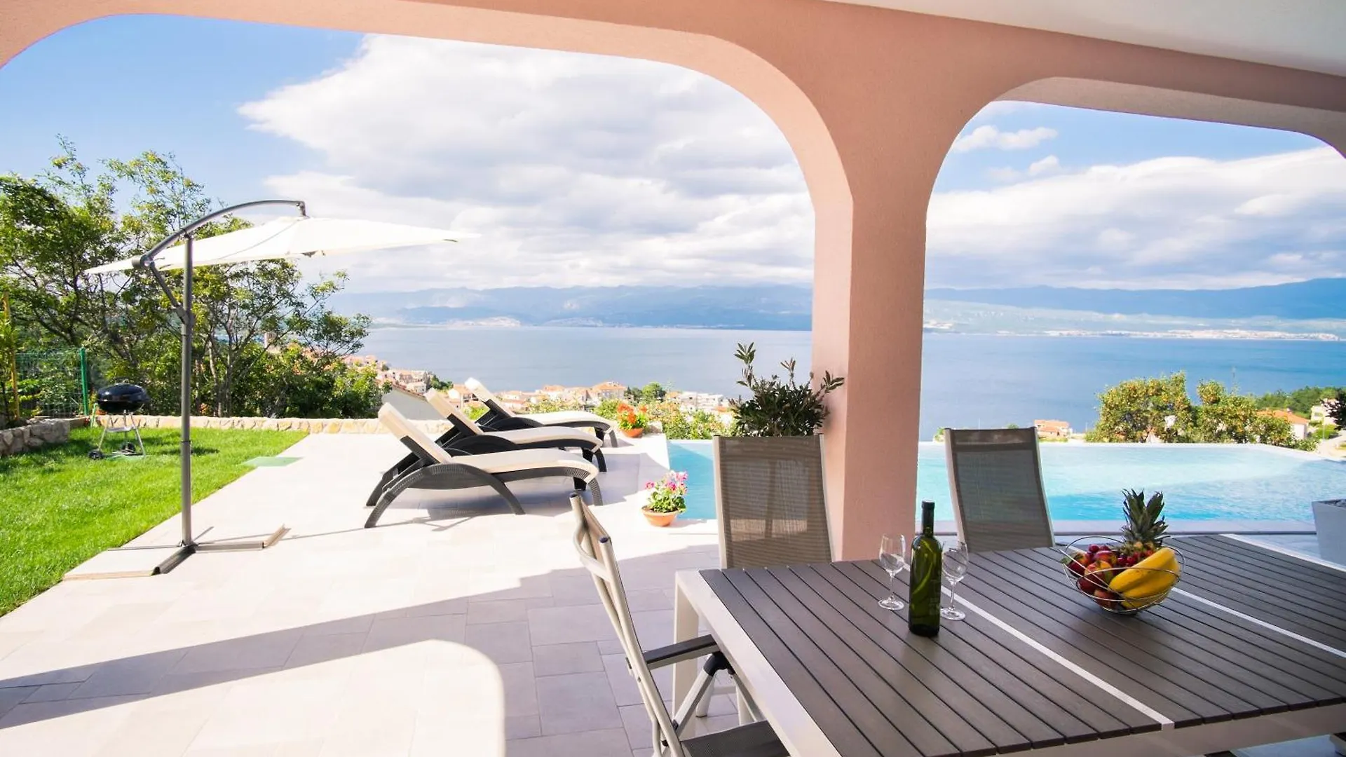 Apartment With A Private Pool, Enchanting View, Beach - By Traveler Tourist Agency Id 2122 Vrbnik Croatia