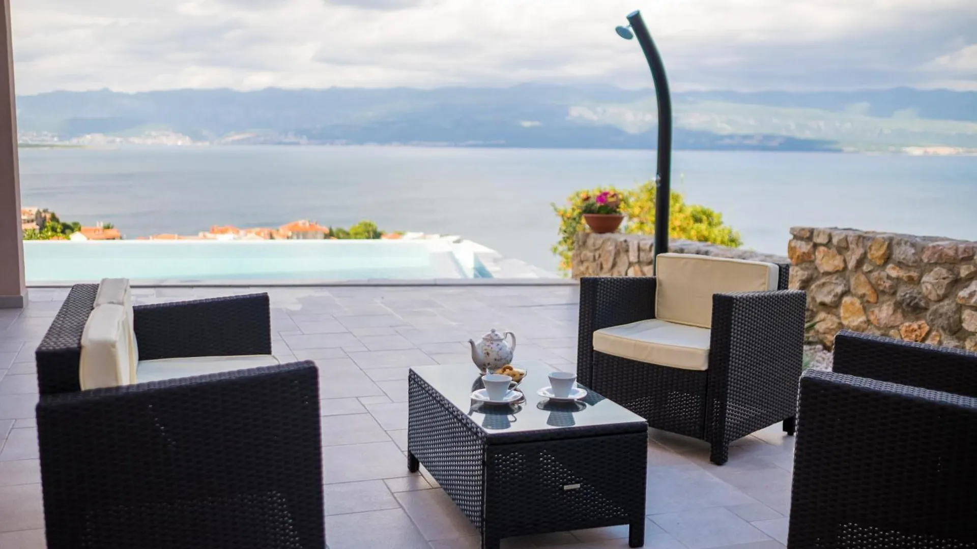 Apartment With A Private Pool, Enchanting View, Beach - By Traveler Tourist Agency Id 2122 Vrbnik