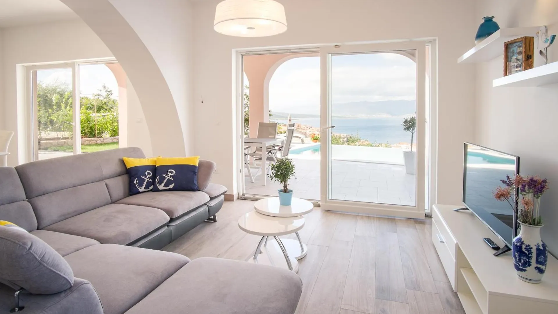 Apartment With A Private Pool, Enchanting View, Beach - By Traveler Tourist Agency Id 2122 Vrbnik